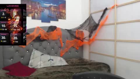 EILISH HALL online show from November 2, 2025, 9:06 pm