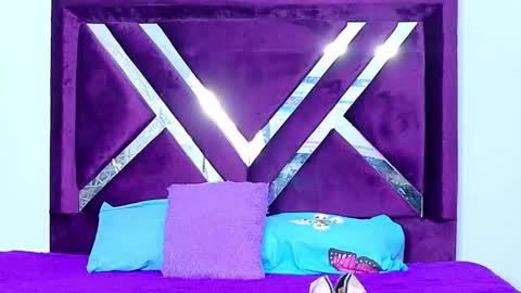 eimy__cute online show from November 21, 2025, 1:43 pm