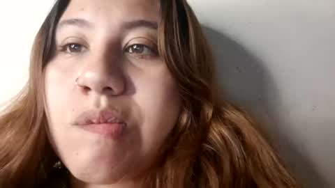 EIMY   MODEL INDEPENDENT online show from January 9, 2025, 3:04 am