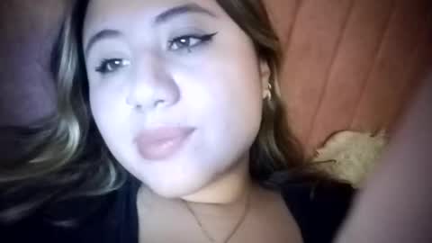 EIMY   MODEL INDEPENDENT online show from November 7, 2025, 5:07 am