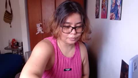 eimy_saenzz online show from February 7, 2026, 4:54 pm