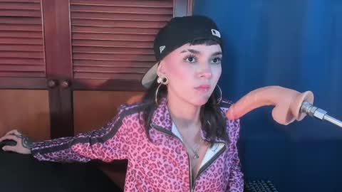 eimy_salome15 online show from April 27, 2026, 7:01 pm