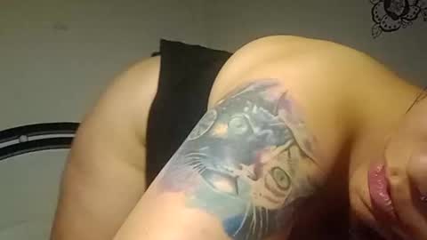 Snapshot of eireneninon chatting on January 22, 2025, 4:23 am Eirene online show from January 22, 2025, 4:23 am