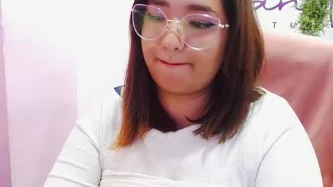 Snapshot of eireneninon chatting on November 3, 2025, 10:10 pm Eirene online show from November 3, 2025, 10:10 pm