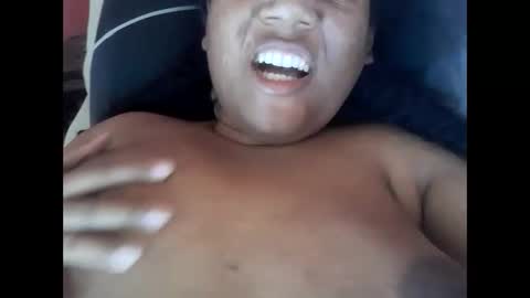 Eirondra Valeen online show from October 23, 2025, 1:21 pm