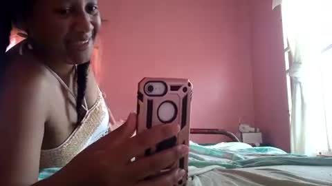 Snapshot of eirondra_valeen chatting on July 4, 2026, 1:50 pm Eirondra Valeen online show from July 4, 2026, 1:50 pm