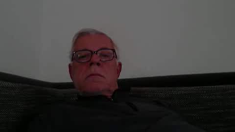 eisbaer1957 online show from December 21, 2025, 8:10 am