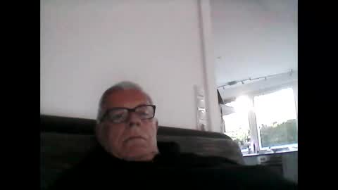 eisbaer1957 online show from April 25, 2026, 6:27 pm