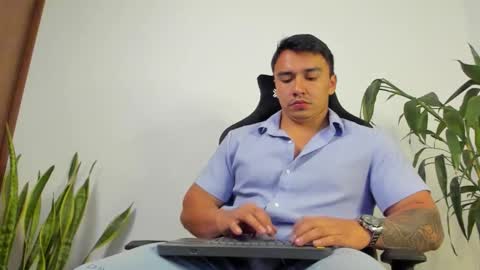 Snapshot of eithanconor1 chatting on September 26, 2025, 2:26 am EITHAN CONOR online show from September 26, 2025, 2:26 am