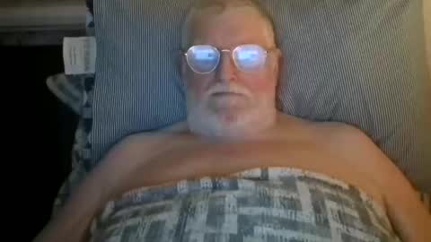 eketman1964 online show from January 6, 2026, 11:40 pm