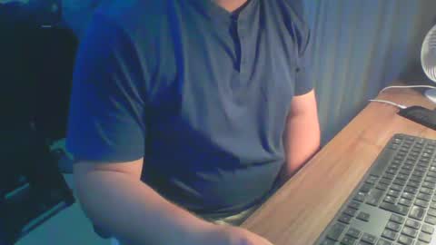 Snapshot of ekudemic chatting on December 4, 2024, 6:00 am Juan Pablo M online show from December 4, 2024, 6:00 am