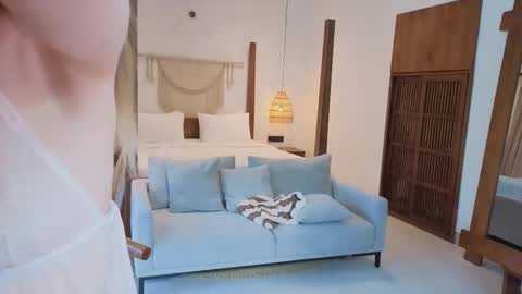 please read my bio there is information about private shows and about my personality online show from December 17, 2025, 11:11 pm