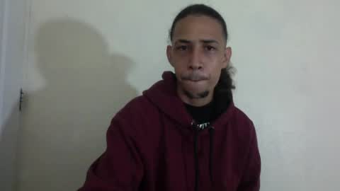 Instagram BelowAbajo online show from April 5, 2026, 2:31 am