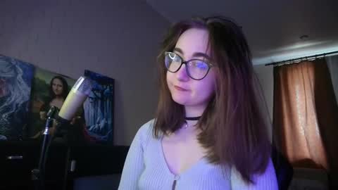 Snapshot of el_sweety chatting on March 10, 2025, 9:32 am If you like it when I meow give me a thumbs up online show from March 10, 2025, 9:32 am