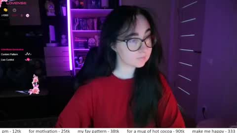 Snapshot of el_sweety chatting on June 22, 2026, 1:52 pm If you like it when I meow give me a thumbs up online show from June 22, 2026, 1:52 pm