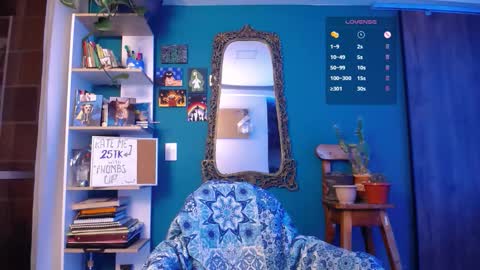 Snapshot of ela_0 chatting on November 6, 2025, 2:23 am Ela Help me reach 100 thumbs up online show from November 6, 2025, 2:23 am