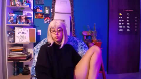 Snapshot of ela_0 chatting on November 8, 2025, 7:08 am Ela Help me reach 100 thumbs up online show from November 8, 2025, 7:08 am