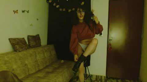 ela_3611 online show from April 19, 2026, 3:28 am