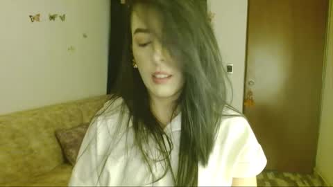 ela_3611 online show from April 19, 2026, 11:07 pm