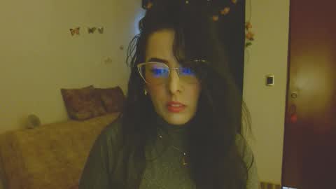 ela_3611 online show from May 17, 2026, 9:00 pm