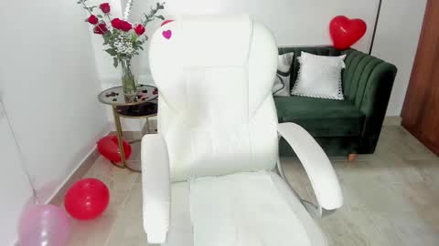 Snapshot of ela_carter chatting on February 15, 2025, 6:44 pm ela carter online show from February 15, 2025, 6:44 pm