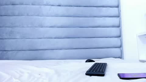 elaisaprincess online show from February 18, 2025, 8:36 pm