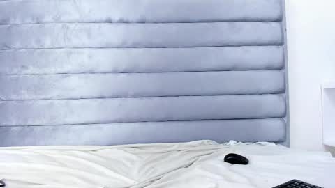 elaisaprincess online show from February 27, 2025, 8:53 pm