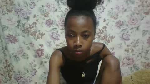 elalia1234 online show from November 16, 2025, 8:03 pm