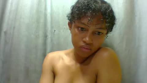 elaliealdy online show from November 23, 2025, 5:51 am