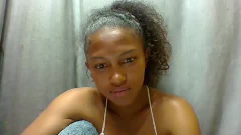 elaliealdy online show from November 30, 2025, 7:23 am