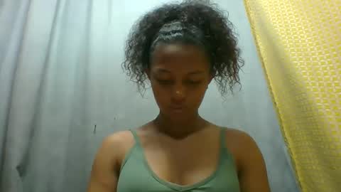 Snapshot of elaliealdy chatting on March 20, 2026, 7:35 am elaliealdy online show from March 20, 2026, 7:35 am