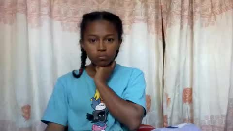 Snapshot of elaliealdy chatting on May 7, 2026, 10:31 am elaliealdy online show from May 7, 2026, 10:31 am