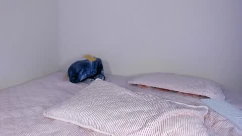 Ela  online show from March 16, 2026, 5:44 am