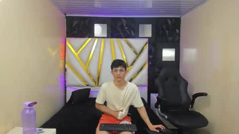 Elan Giralon online show from February 20, 2026, 12:18 am