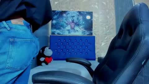 Snapshot of elangiraldo chatting on June 6, 2026, 11:53 pm Elan Giralon online show from June 6, 2026, 11:53 pm