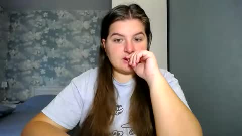 Snapshot of elanis_blair chatting on October 16, 2025, 11:00 am Elanis online show from October 16, 2025, 11:00 am