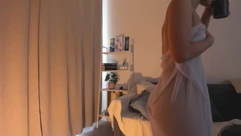 Snapshot of elannand chatting on March 10, 2025, 12:26 pm ELA 3 online show from March 10, 2025, 12:26 pm