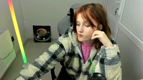 Snapshot of elara_muse chatting on May 14, 2026, 10:33 am Evie online show from May 14, 2026, 10:33 am