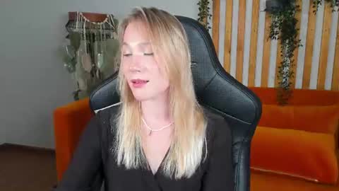elaravoltage online show from July 16, 2026, 5:08 pm