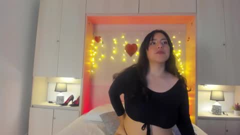 elarey_ online show from March 12, 2026, 12:00 pm