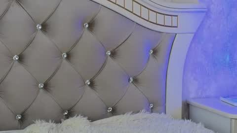 elariscrowe online show from June 19, 2026, 7:34 am