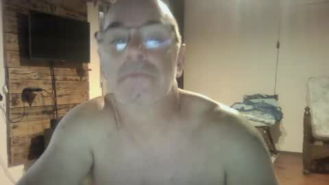 Snapshot of elbarbaro26x chatting on March 4, 2026, 3:18 pm elbarbaro26x online show from March 4, 2026, 3:18 pm