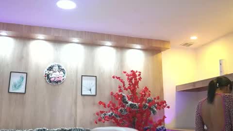 Electra Jones online show from December 15, 2025, 11:36 am