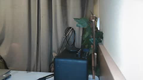 Snapshot of electrocute_me chatting on January 21, 2025, 12:39 pm Julia Follow me on Onlyfansju grosroberts online show from January 21, 2025, 12:39 pm