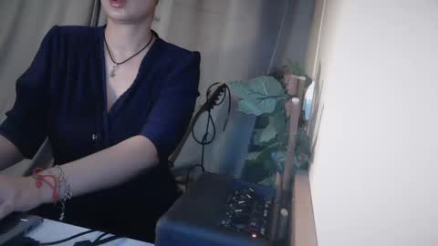 Snapshot of electrocute_me chatting on February 10, 2025, 1:01 pm Julia Follow me on Onlyfansju grosroberts online show from February 10, 2025, 1:01 pm