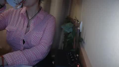Snapshot of electrocute_me chatting on March 2, 2025, 2:21 pm Julia Follow me on Onlyfansju grosroberts online show from March 2, 2025, 2:21 pm