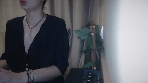 Snapshot of electrocute_me chatting on March 7, 2025, 2:23 pm Julia Follow me on Onlyfansju grosroberts online show from March 7, 2025, 2:23 pm
