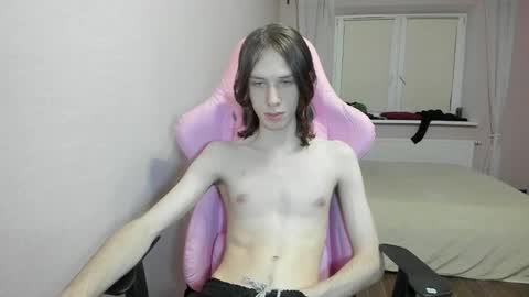 eleganc3 online show from November 19, 2025, 9:26 pm