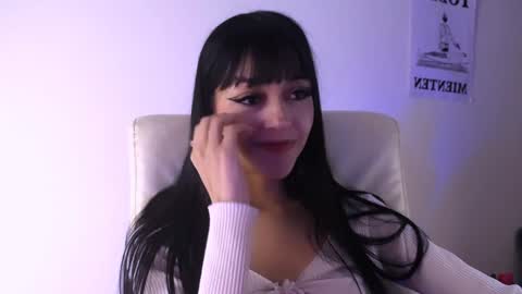 Snapshot of elektra_sky11 chatting on February 7, 2025, 5:18 pm  Elektra Sky  online show from February 7, 2025, 5:18 pm