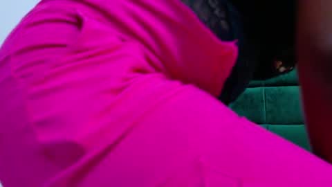 elektradoll1 online show from June 4, 2026, 12:33 pm